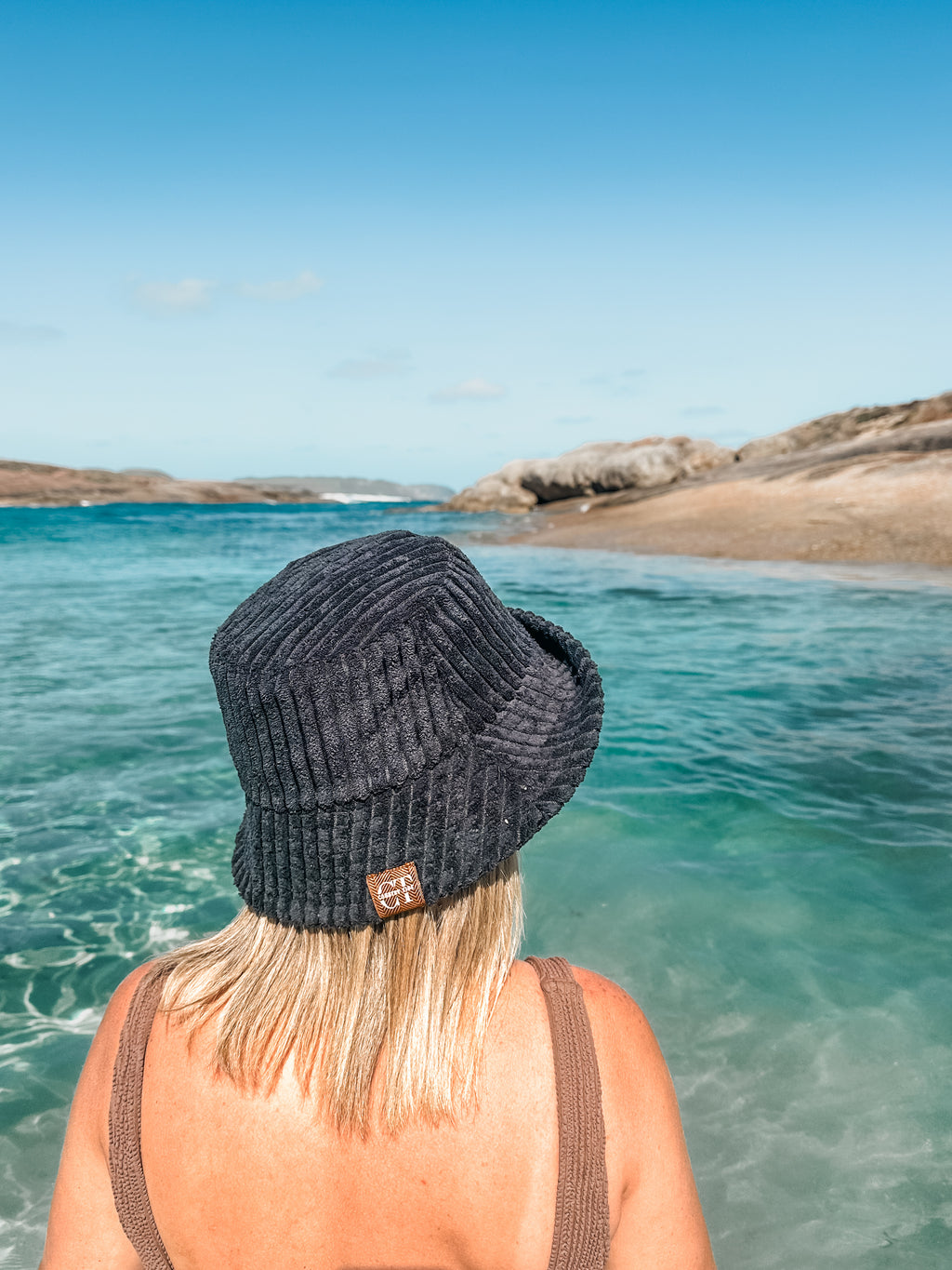 CHARCOAL CORD BUCKET HAT